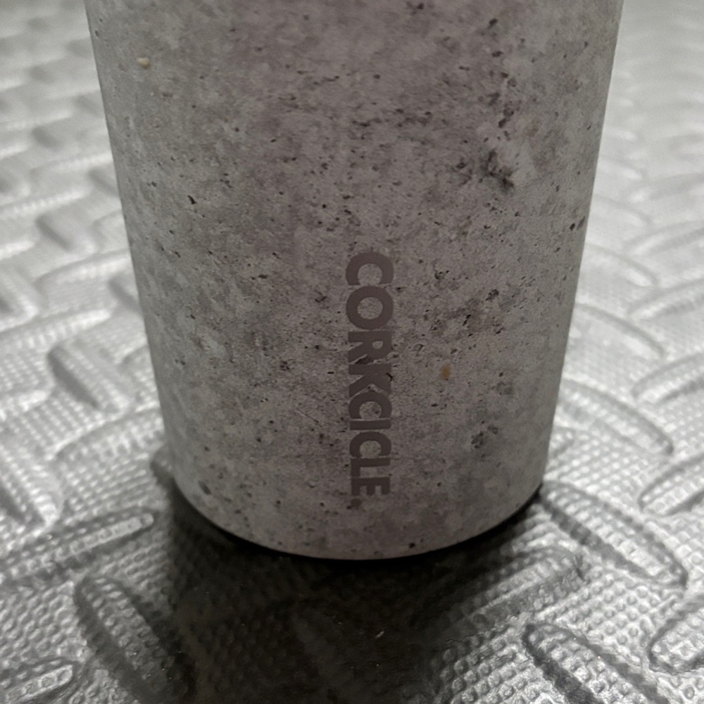 Corkcicle Light Gray Stoneware look Bottle - Picture 2 of 6